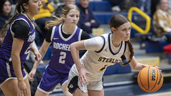 Sharpshooting barrage sends Sterling past Rochelle