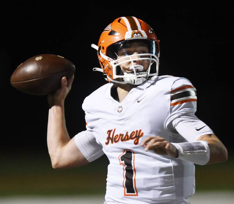 Joe Lewnard/jlewnard@dailyherald.com
Hersey quarterback Colton Gumino throws a pass during a 2023 game at Buffalo Grove.