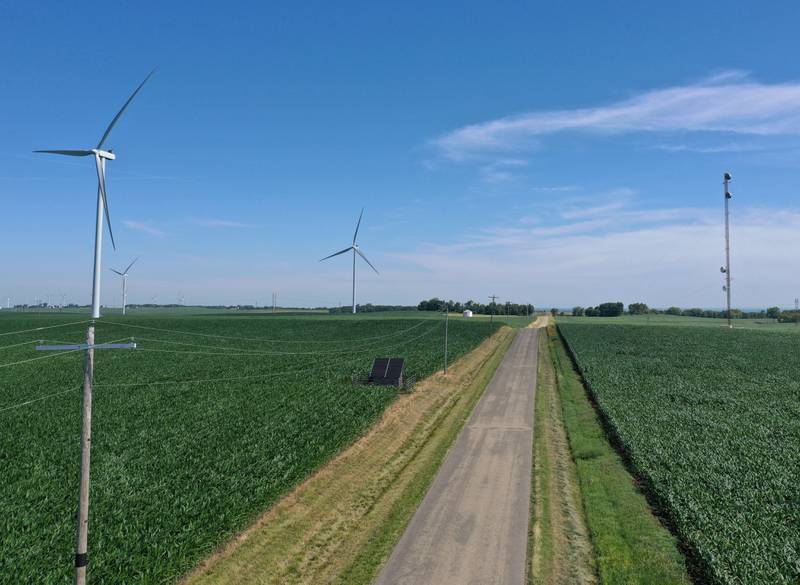 At 955 feet above sea level, Bureau County’s highest point can be found in Indiantown Township. About 4.5 miles southwest of Tiskilwa. The ridge can be seen along the intersection of County Road 700 North and 1550 East St.