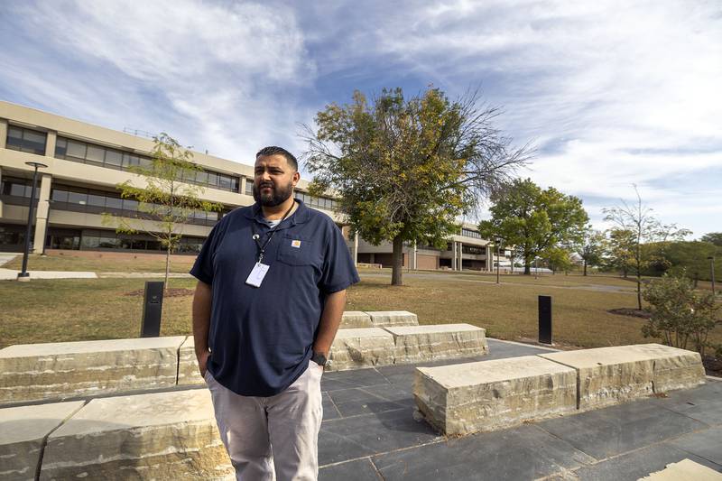 Eric Valdez, Sauk Valley College veteran advocate, helps local vets find the help they need.