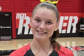 Hot start helps lead Earlville over Leland in Little 10 match