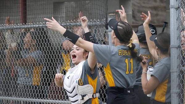 Photos: Harvard vs. Richmond-Burton KRC softball
