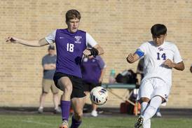 Genoa-Kingston cashes in on chances to defeat Dixon