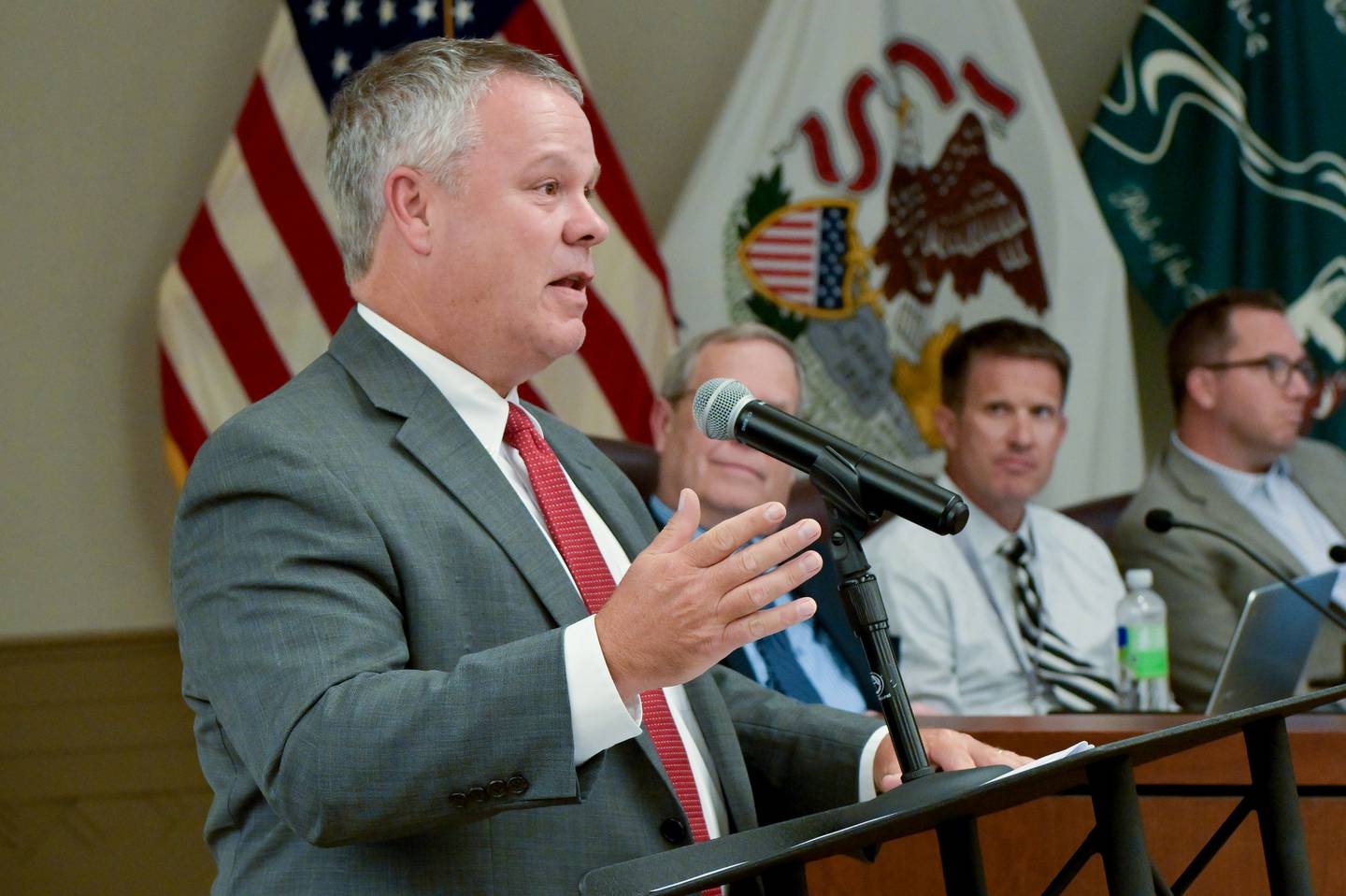 Mayor Clint Hull speaks about process to choose Daniel Likens as the new St. Charles Police Chief on Tuesday, Sep 2, 2025 in St. Charles.
