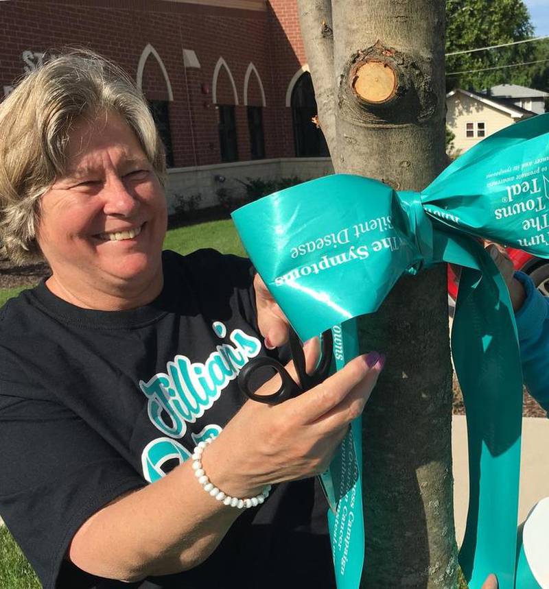 Minooka residents paint the town teal for ovarian cancer awareness