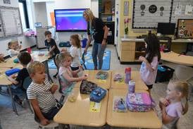  ‘It’s amazing’: Glen Ellyn District 41 offers full-day kindergarten with 12-classroom center