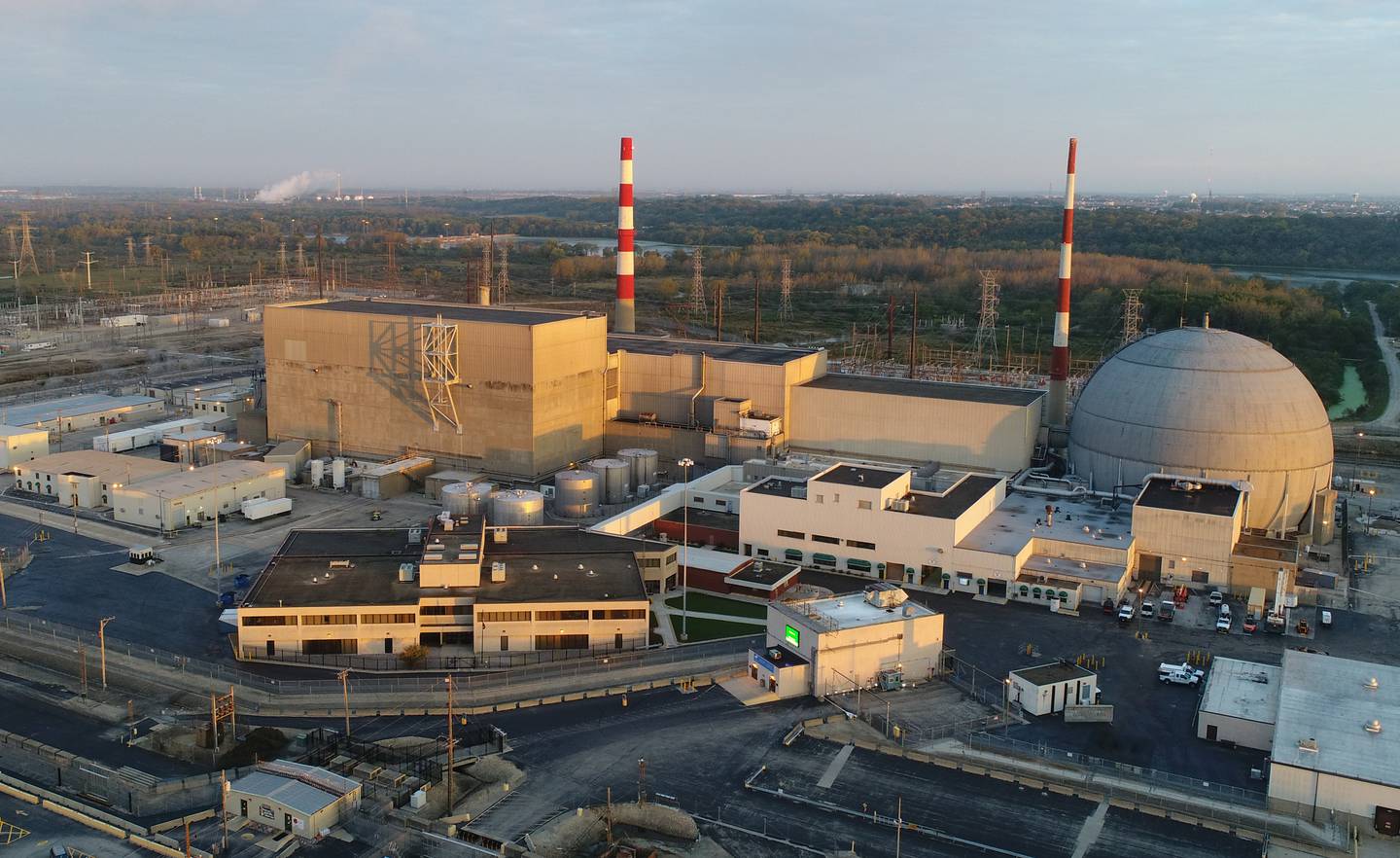 An overhead shot of Dresden Generating Station in Morris.