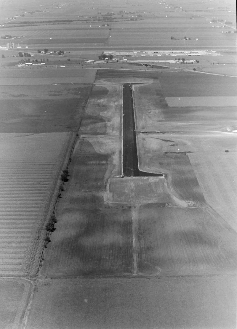 A view of the main runway of the Illinois Valley Regional Airport in Sept. 1985 in Peru.