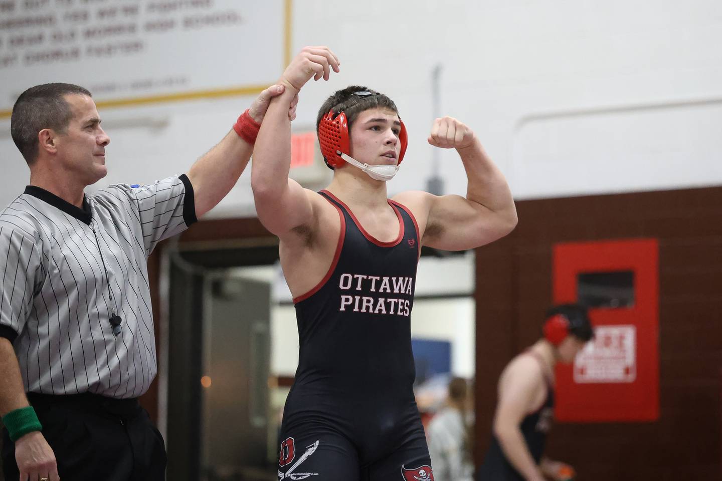 Ottawa’s Wes Weatherford defeats Morris’ Owen Olsen in the 190 pound match on Wednesday, Dec. 10, 2025 in Morris.