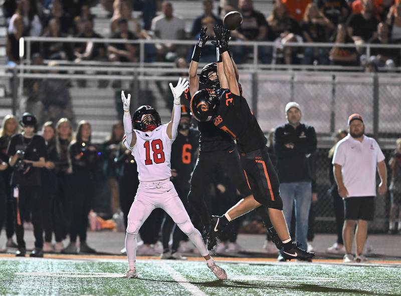 Lincoln-Way Central's Anthony Amodio (18) in action during the conference game against Lincoln-Way West on Friday, SEP. 19, 2025, at New Lenox.