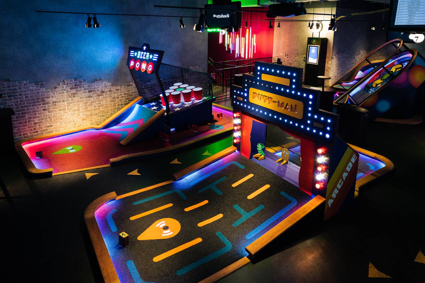 Puttshack, located in Oak Brook, is an innovative social entertainment venue that’s taking mini-golf to a new level with cutting-edge trackable technology.