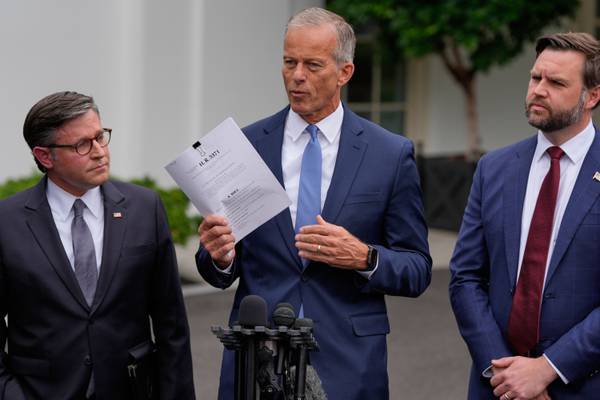 US government on brink of first shutdown in almost 7 years amid partisan standoff in Congress