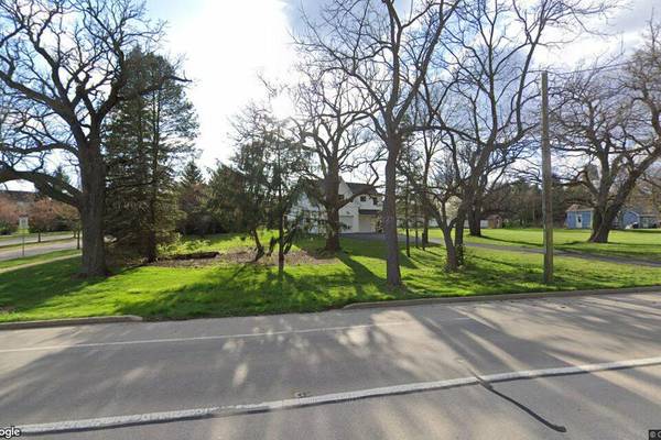 Single-family home sells in Oswego for $415,000
