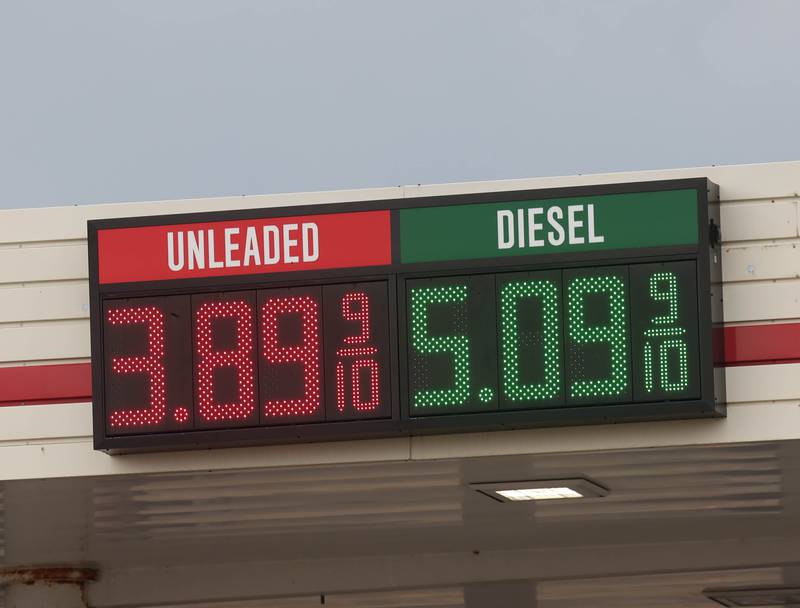 The Hy-Vee on DeKalb Avenue Tuesday, March 31, 2026, in Sycamore.