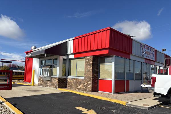 Roosty’s in Ottawa to open this weekend