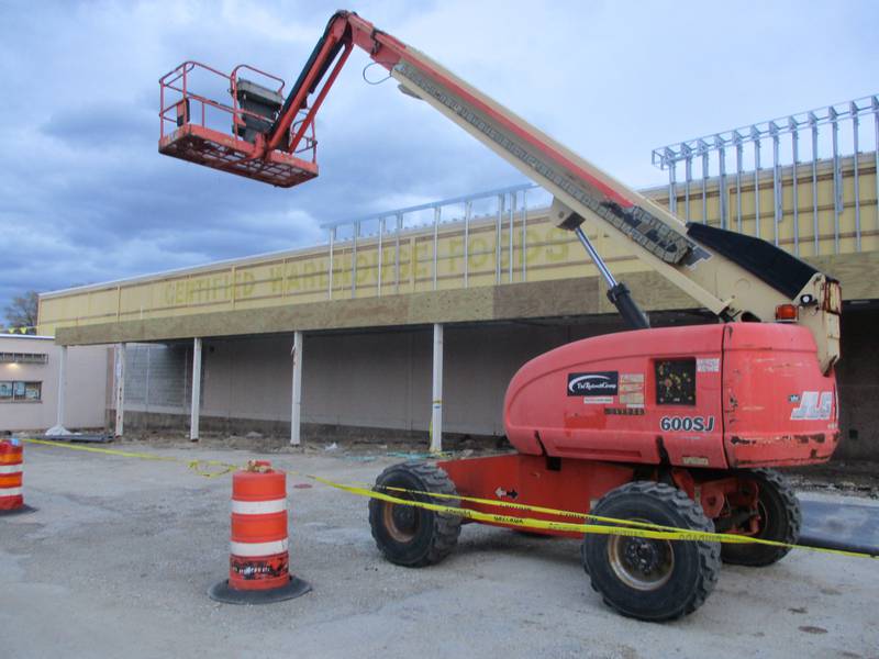 Construction is underway again as Super Mercados El Guero continues its plan to occupy a former Certified Warehouse Foods store on Jackson Street in Joliet. May 2, 2023.
