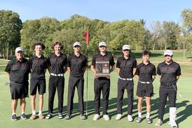 Landen Plym leads Hall golfers to first regional title in 17 years