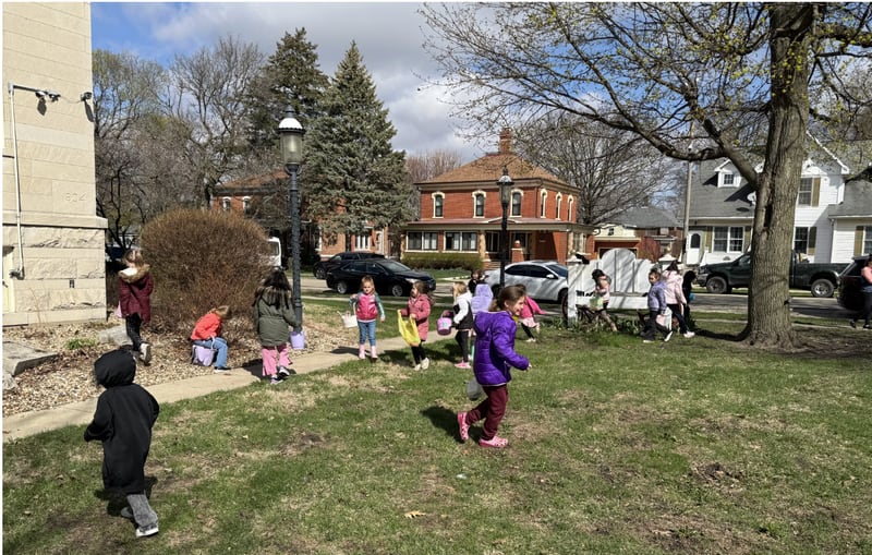 Photos from the 2026 Mendota YMCA Easter egg hunt.