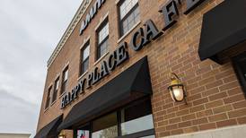 Mystery Diner in Shorewood: Happy Place Cafe has fast service, family atmosphere