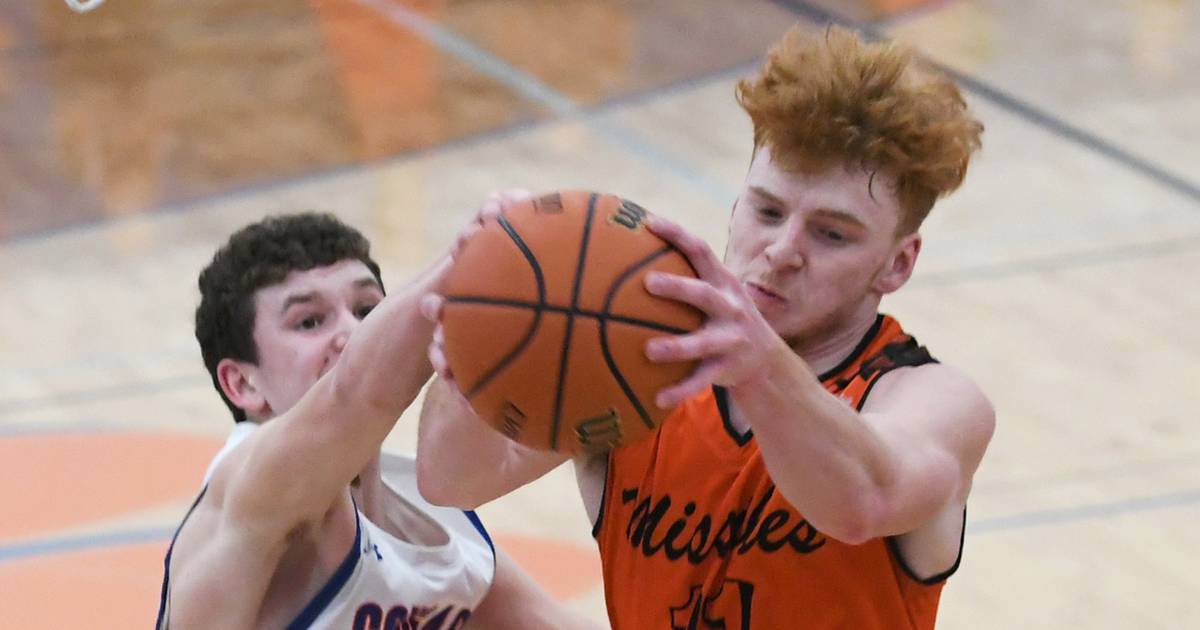 Eastland beats Milledgeville in regional basketball action Shaw Local
