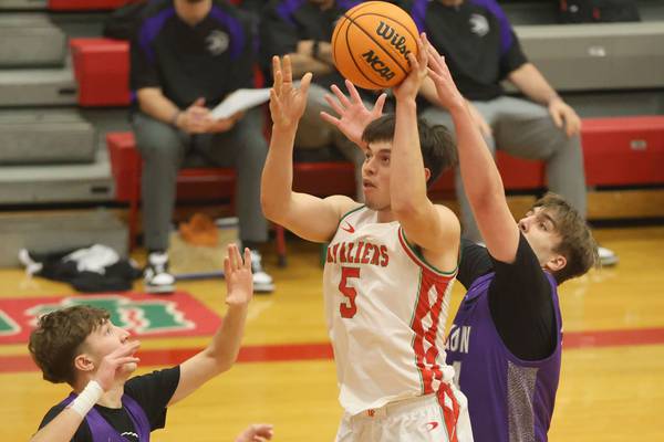 L-P shakes off slow start to pull away from Dixon for nonconference win