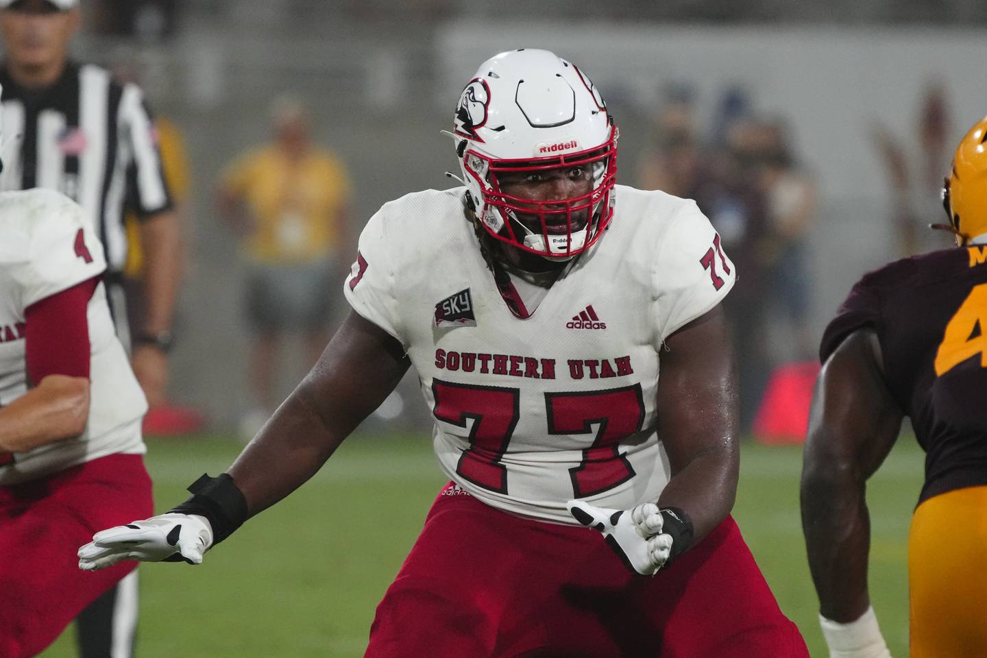 Southern Utah offensive lineman Braxton Jones plays against Arizona State on Sept. 2, 2021, in Tempe, Ariz.