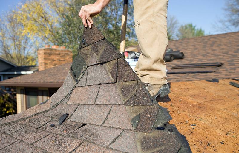 Northern Illinois Seamless Roofing - When All Else Fails: Knowing When It’s Time to Replace Your Roof