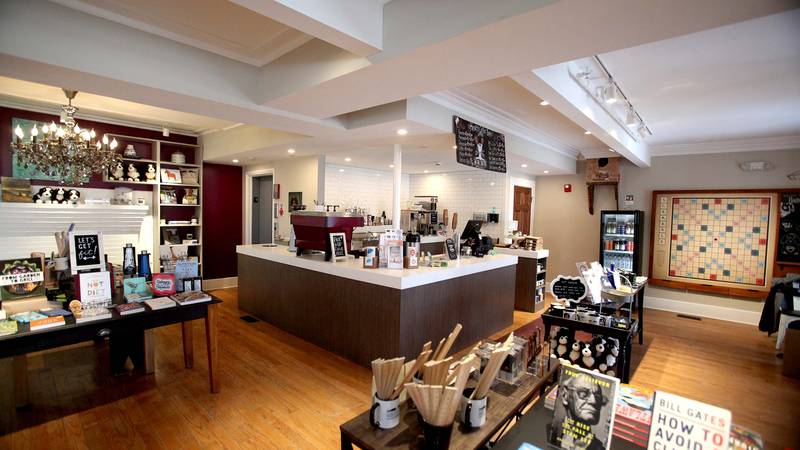 10 charming independent  bookstores in northern Illinois to visit this year 