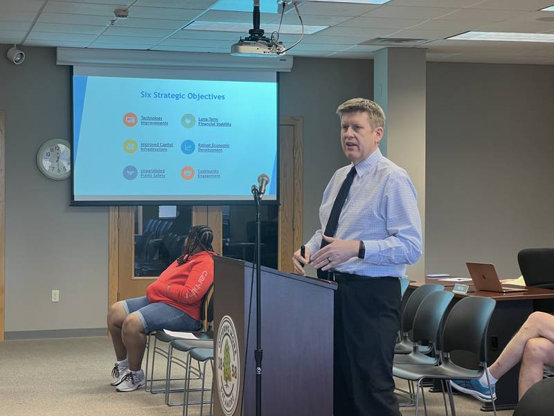 Michael Hall, Sycamore City Manager, recommended hiring SB Friedman, a Chicago-based consulting firm during an economic presentation he gave to Sycamore City Council on April 15, 2024.