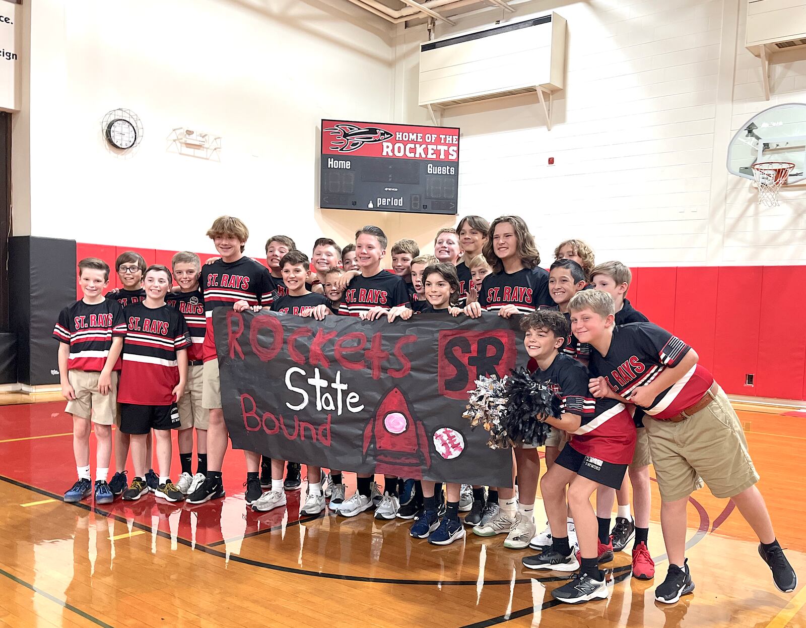 St. Raymond School in Joliet celebrates baseball team before state