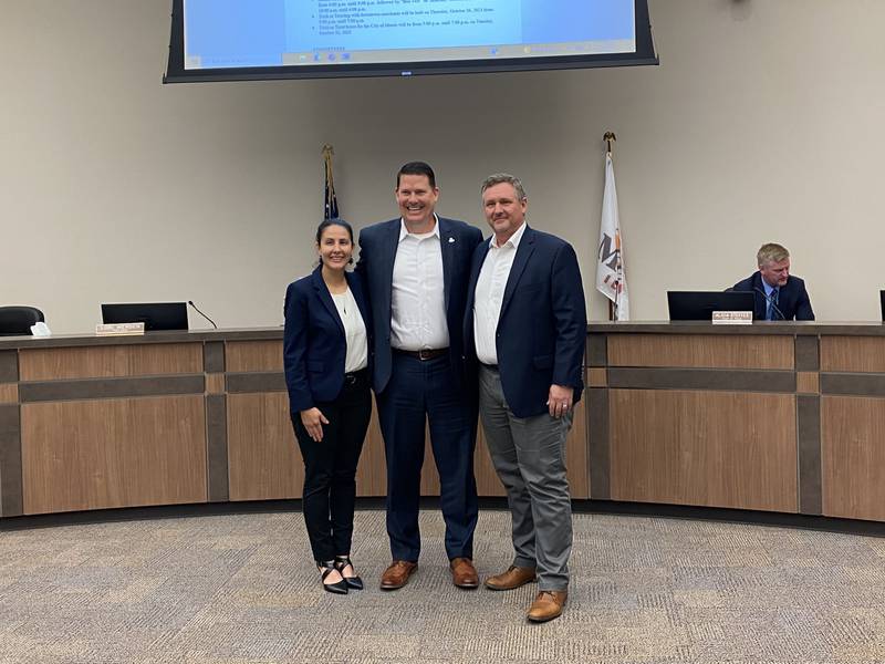 (From left) Megan Borchers from LyondellBasell, Morris Mayor Chris Brown, and LyondellBasell Site Manager Mike Middleton.