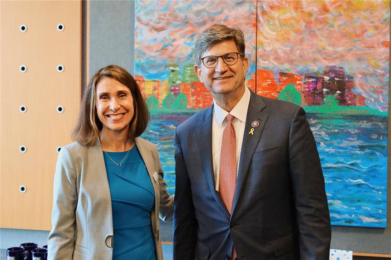Aspire CEO Serena Alaily and Chairman Brad Schneider