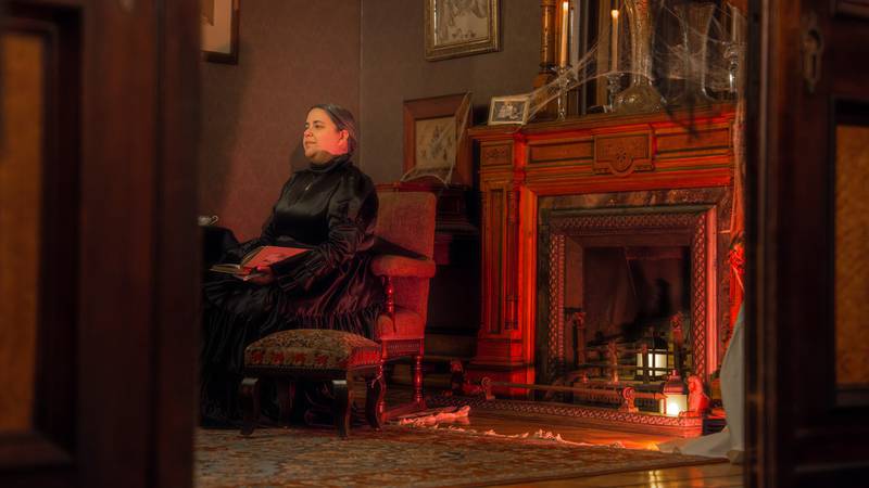 History comes alive in these Illinois Valley haunted tours 