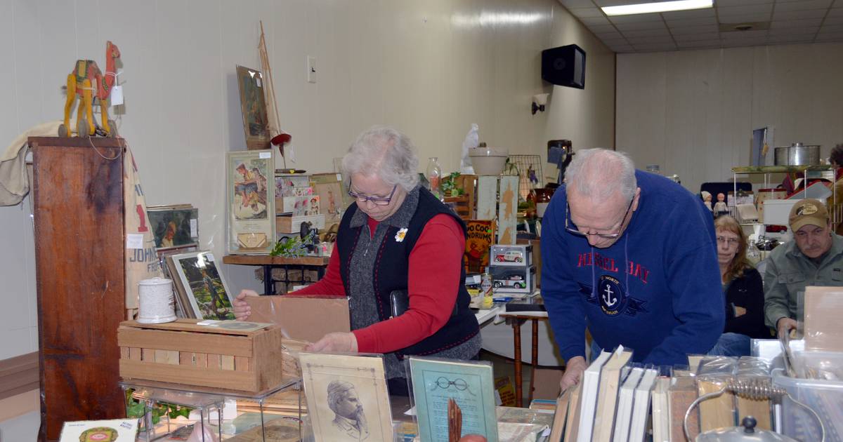 February Finds Antique Market is Feb. 7 in Mt. Morris