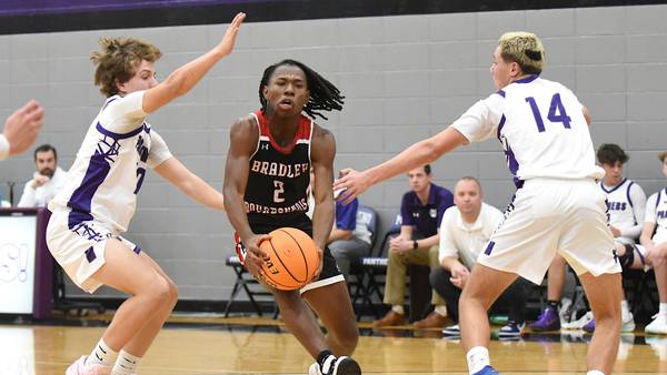 Bradley-Bourbonnais gets hot early, cruises at Manteno 