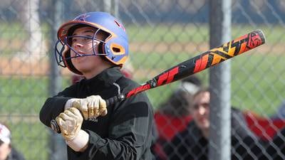 A European tournament took away the long ball. Genoa-Kingston slugger Lizzy Davis didn’t blink