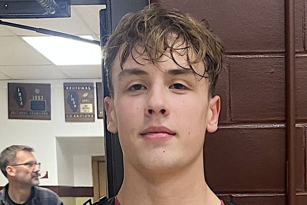 Jameson Hill’s late free throws lift LaSalle-Peru past Morris in I-8 opener