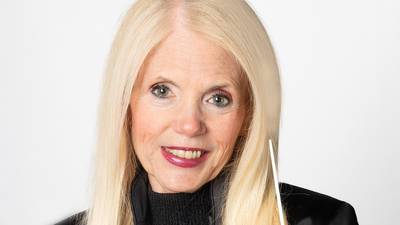 Mary Beth McCarthy, conductor, performer & educator, to be inducted into Fox Valley Arts Hall of Fame