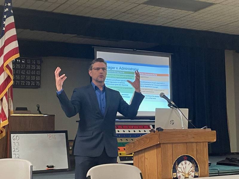 Jason Grant, director of advocacy for the International City/County Management Association, discusses Wednesday, Jan. 22, 2025, at the Oglesby Elks the advantages of switching Oglesby to a city manager. Oglesby voters will approve or reject the switch April 1.