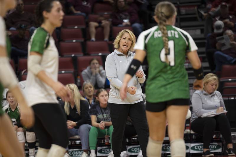 Coach Sheila Pillars speaks to her team against Breese Mater Dei in the 2A state semifinal Friday, Nov. 10, 2023 at CEFCU Arena in Normal.