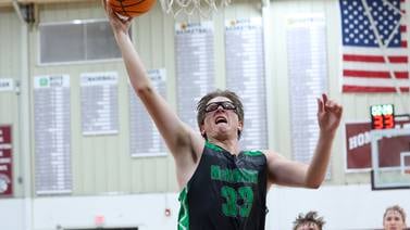 Bishop McNamara pulls away late from Clifton Central for 5th straight Watseka Holiday Tournament title