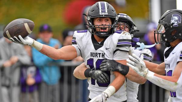 Oliver Thulin’s pick-six caps off Downers Grove North’s win over Glenbard West to return to quarterfinals