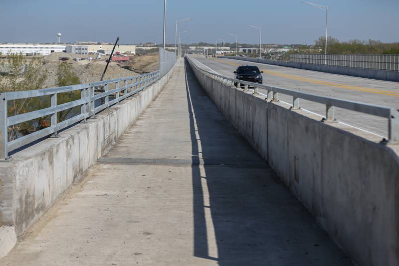Picture of the Houbolt Road bridge.  April 27, 2023.