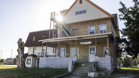 Sterling City Council hires contractor to demolish six properties in disrepair
