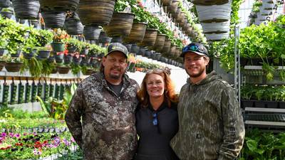 Bothwell Farms shares harvest in Manhattan, New Lenox, 3 French Hens market in Morris