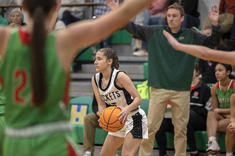 Rock Falls’ Abbygayle Schofield looks to pass against L-P Saturday, Nov. 30, 2024.