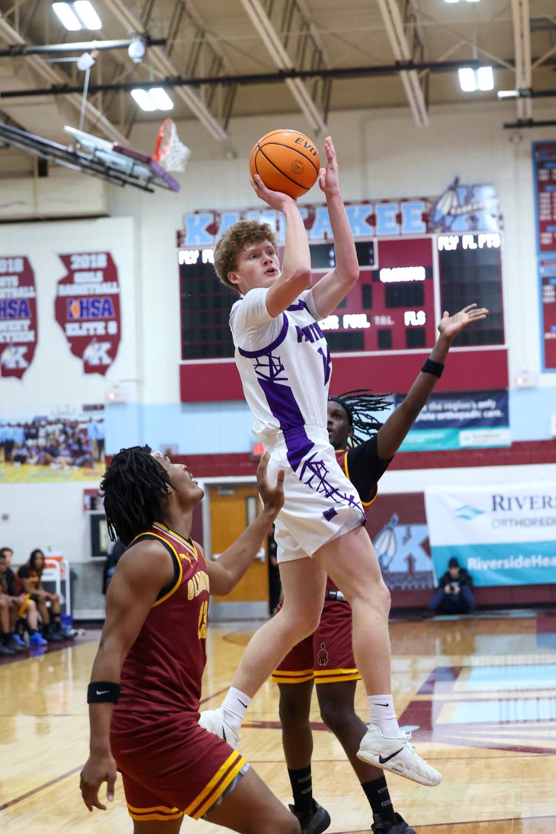 Manteno's Ramsey Owens shoots the ball during the Panthers' 65-52 loss to Christ the King in the Kankakee Holiday Tournament blue bracket championship game on Sunday, Dec. 28, 2025.
