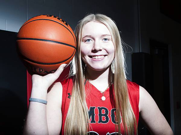 Girls basketball: Dinges steps up as senior leader for Amboy to earn SVM Player of the Year honors