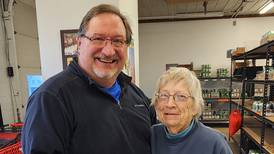 Ogle County Democrats contribute to food pantries