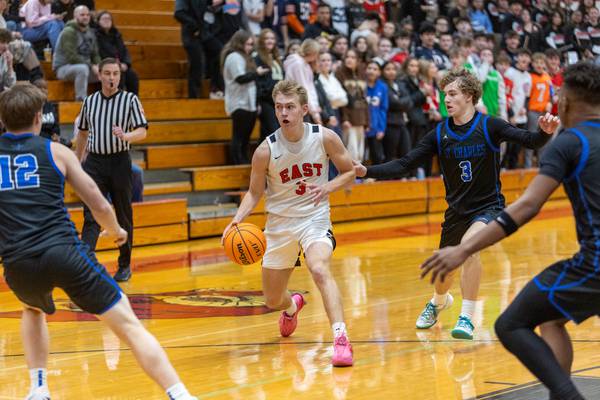 Glenbard East gets complete team effort in high-scoring victory over St. Charles North